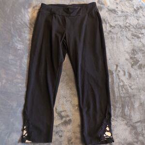 Cleo Capri Women's Black Medium